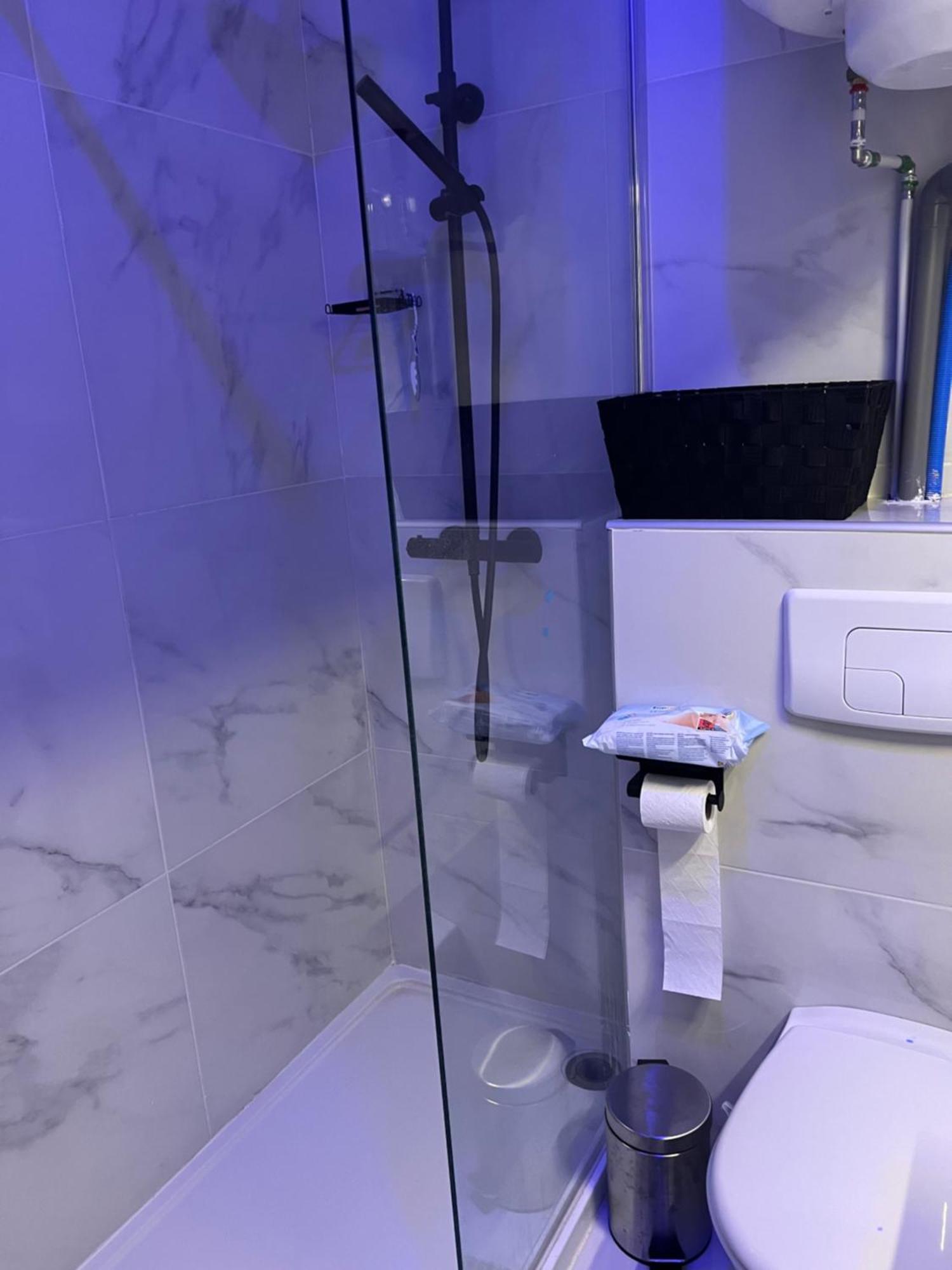 Design Studio Perfectly Located - Eu Madou - Park Apartment Брюксел Екстериор снимка